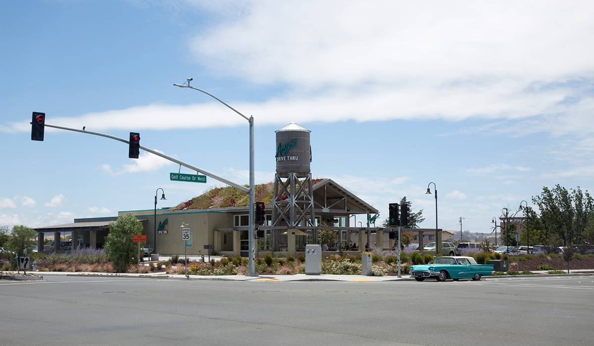 Amy's Drive Thru - American Fast Food in a new American style